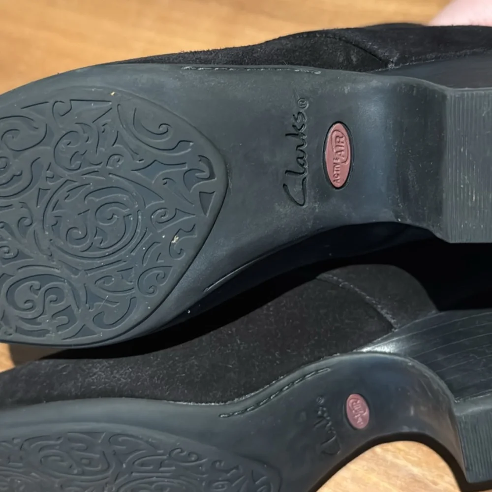 Clarks women bootie size 6 - Picture 5 of 5